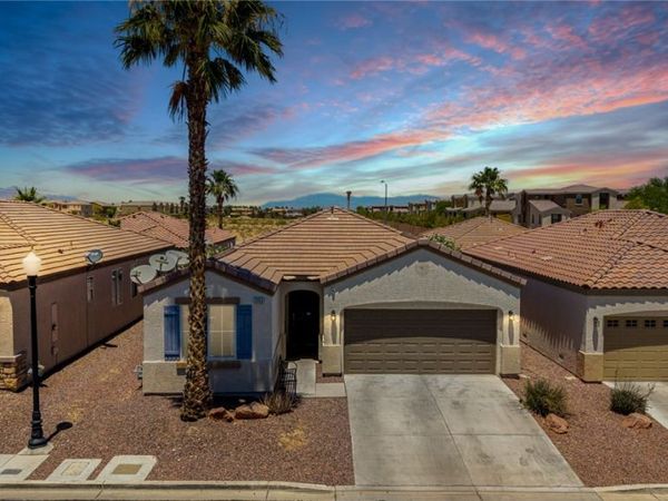 7252 Forest Village Avenue , Las Vegas, NV 89113
