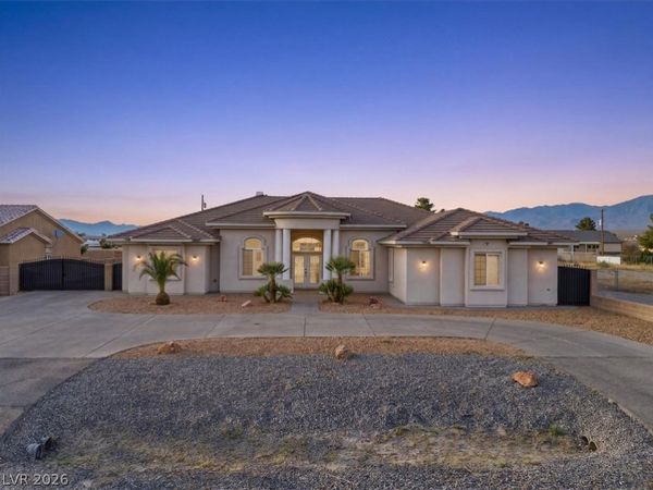600 E Jaybird Street , Pahrump, NV 89048