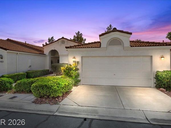 4865 Cliff Crest Street , Las Vegas, NV 89147