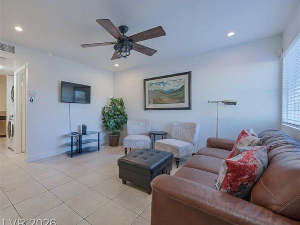 4770 Topaz Street , Unit 15, Las Vegas, NV 89121