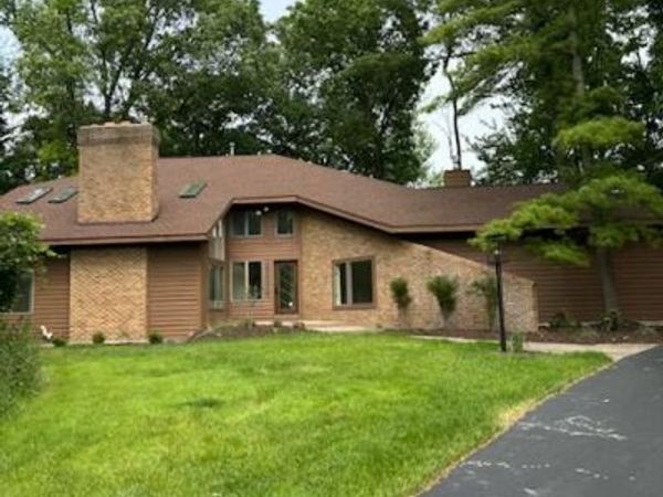 1860 Beard Drive SE, Grand Rapids, MI 49546