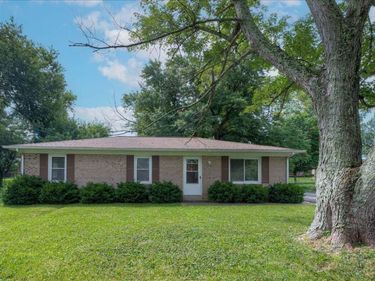304 Oakwood Drive, Lawrenceburg, KY 40342