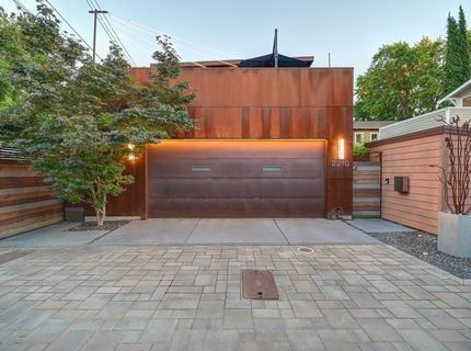 2210 Blues Aly, Sacramento, CA 95816 Photo