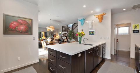 2210 Blues Aly, Sacramento, CA 95816 Photo