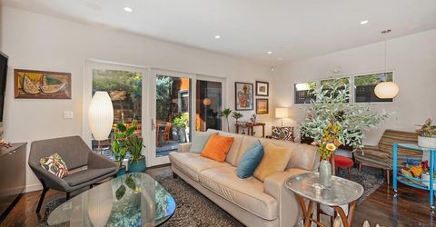 2210 Blues Aly, Sacramento, CA 95816 Photo