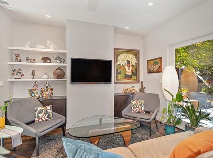 2210 Blues Aly, Sacramento, CA 95816 Photo