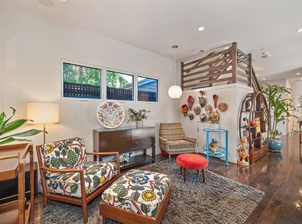 2210 Blues Aly, Sacramento, CA 95816 Photo