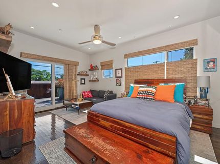 2210 Blues Aly, Sacramento, CA 95816 Photo