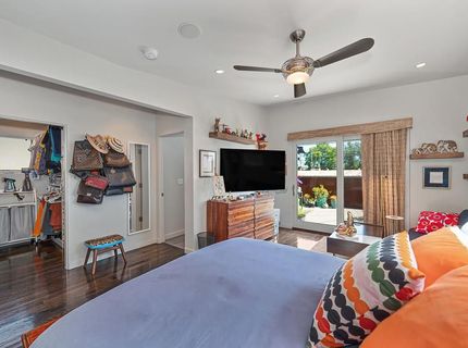 2210 Blues Aly, Sacramento, CA 95816 Photo