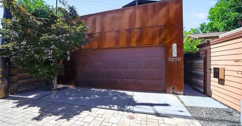 2210 Blues Aly, Sacramento, CA 95816 Photo