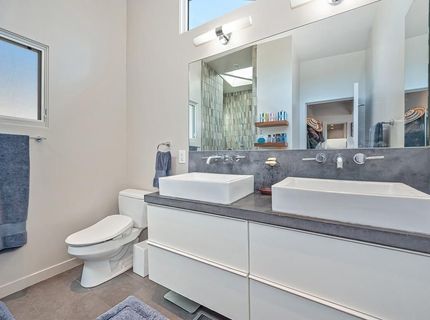2210 Blues Aly, Sacramento, CA 95816 Photo