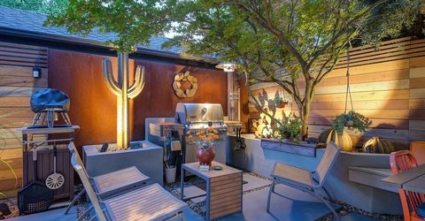 2210 Blues Aly, Sacramento, CA 95816 Photo