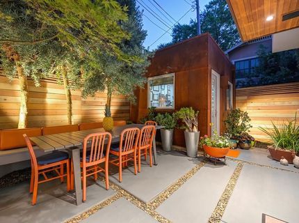 2210 Blues Aly, Sacramento, CA 95816 Photo