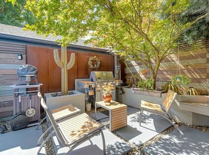 2210 Blues Aly, Sacramento, CA 95816 Photo