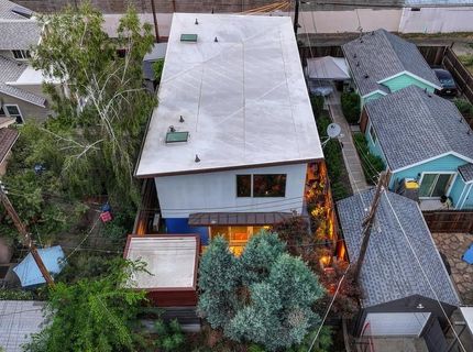 2210 Blues Aly, Sacramento, CA 95816 Photo