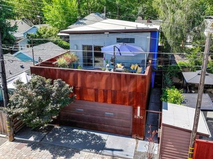 2210 Blues Aly, Sacramento, CA 95816 Photo