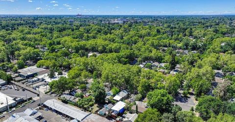 2210 Blues Aly, Sacramento, CA 95816 Photo