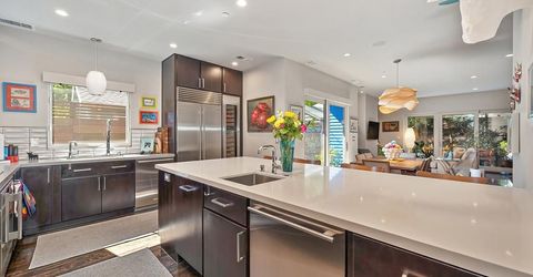 2210 Blues Aly, Sacramento, CA 95816 Photo