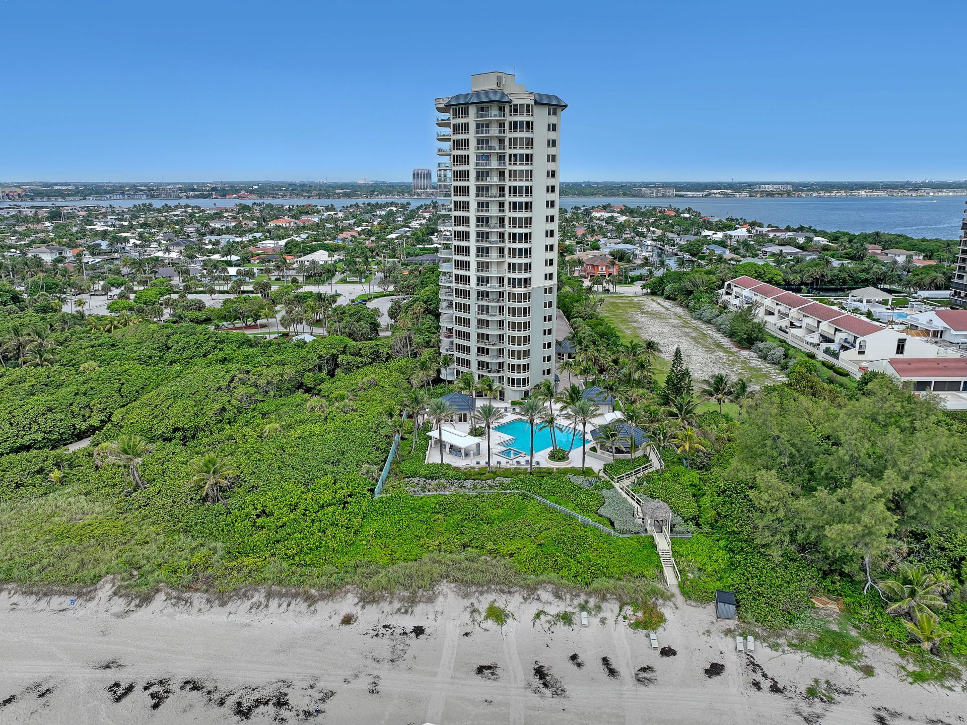 3920 N Ocean Drive, Unit 9b, Singer Island, FL 33404 Photo