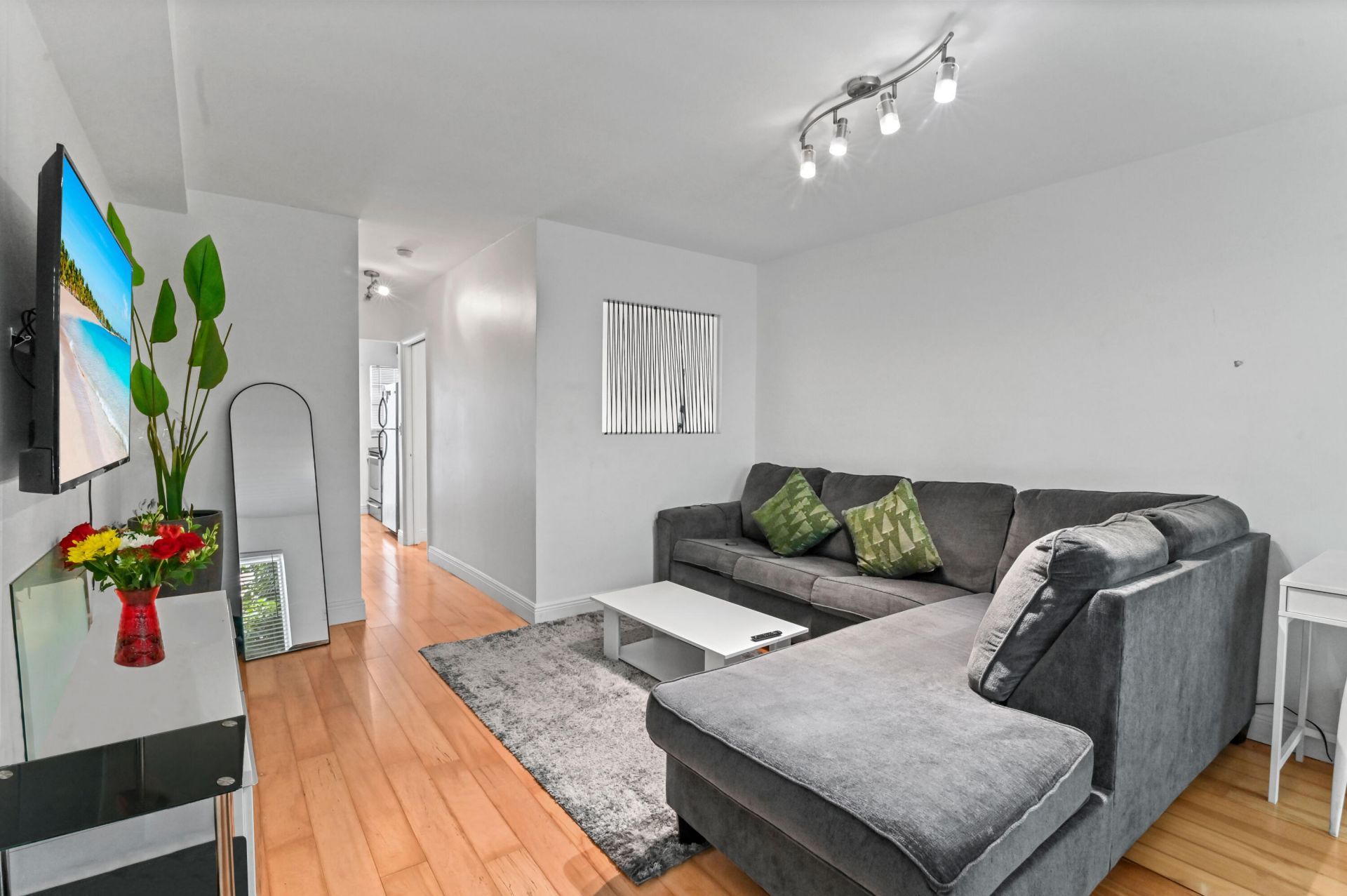 1035 Meridian Avenue, Unit 5, Miami Beach, FL 33139 Photo