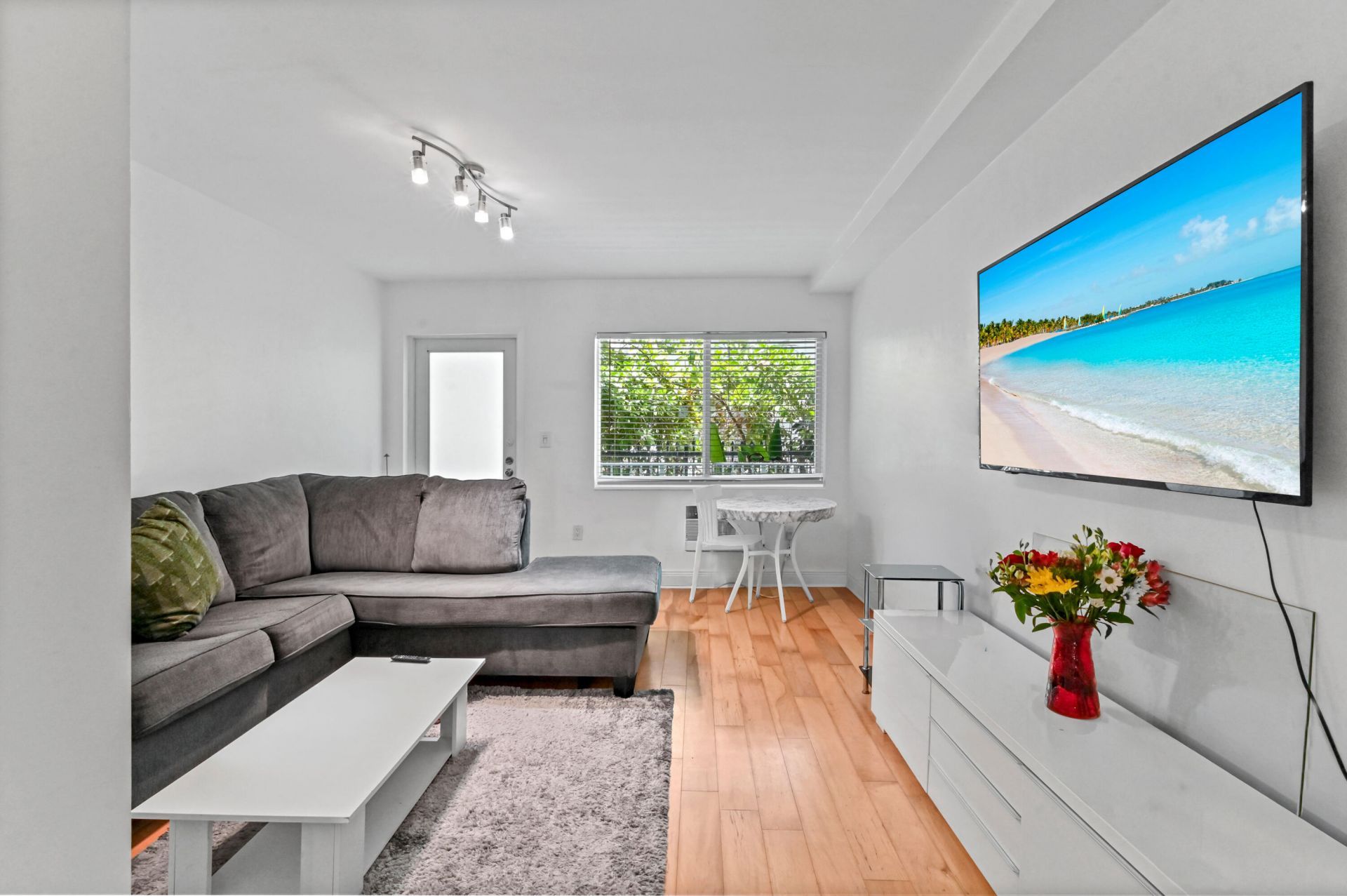 1035 Meridian Avenue, Unit 5, Miami Beach, FL 33139 Photo