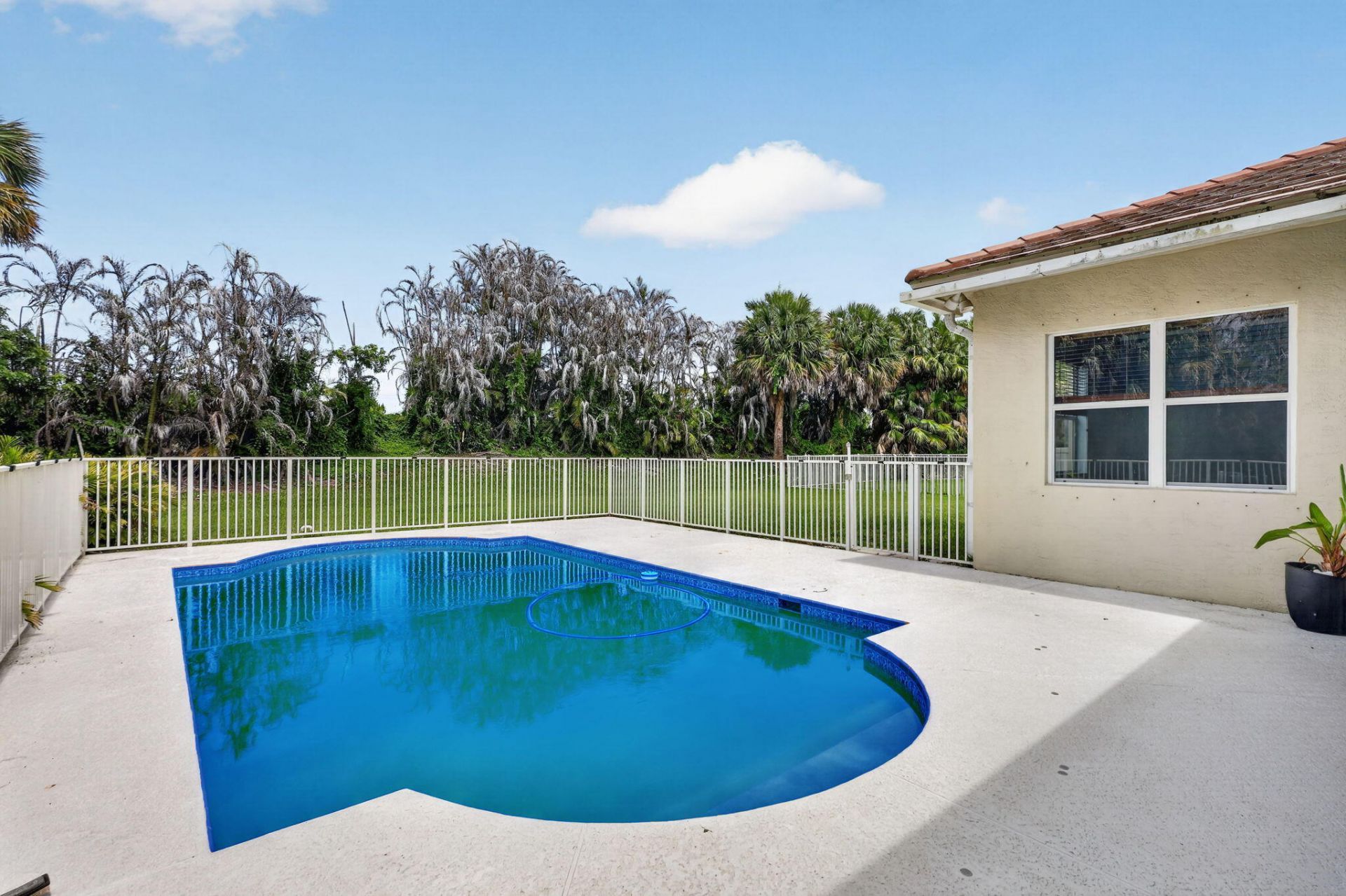505 SW Lake Manatee Way, Port Saint Lucie, FL 34986 Photo