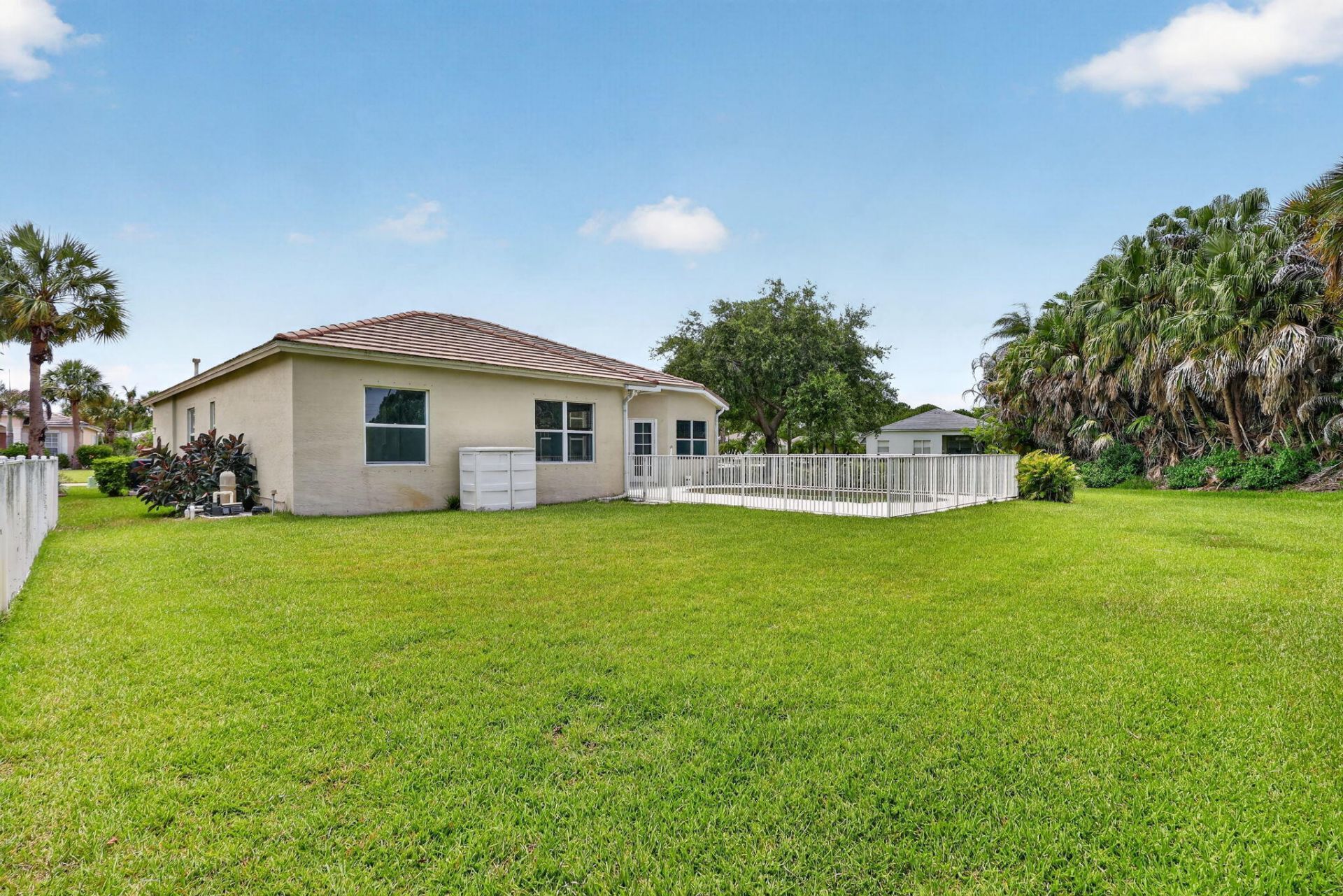 505 SW Lake Manatee Way, Port Saint Lucie, FL 34986 Photo