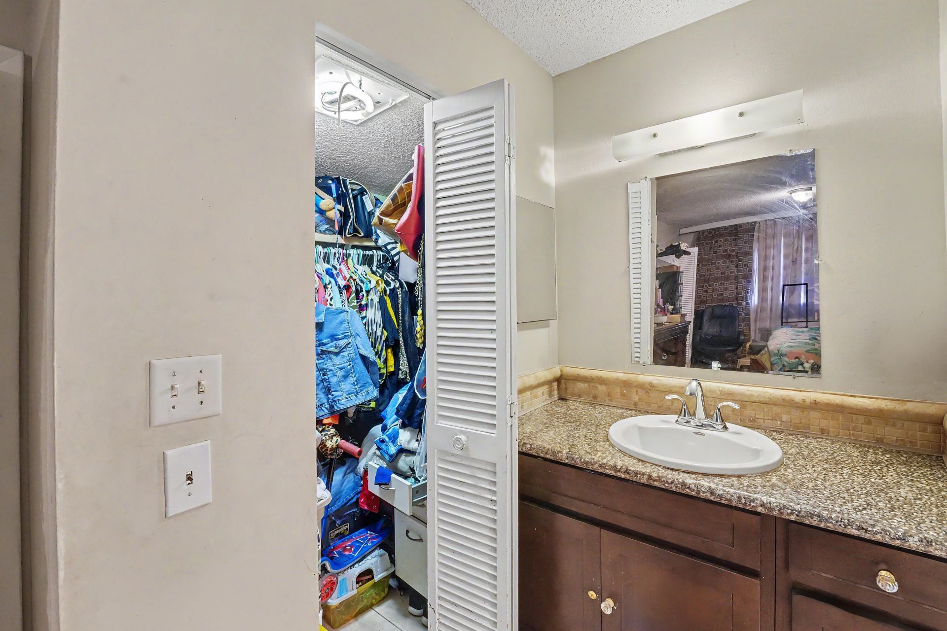 6061 N Falls Cir, Unit 110, Lauderhill, FL 33319 Photo