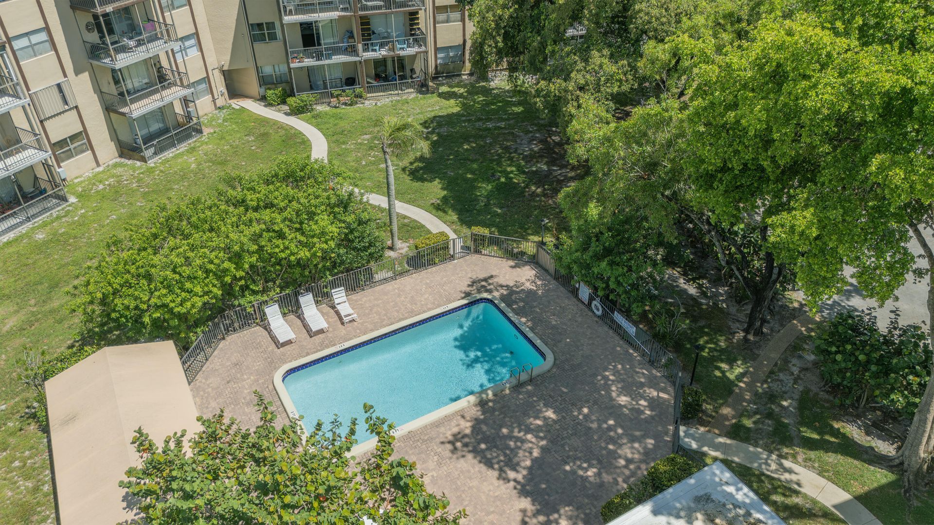6061 N Falls Cir, Unit 110, Lauderhill, FL 33319 Photo