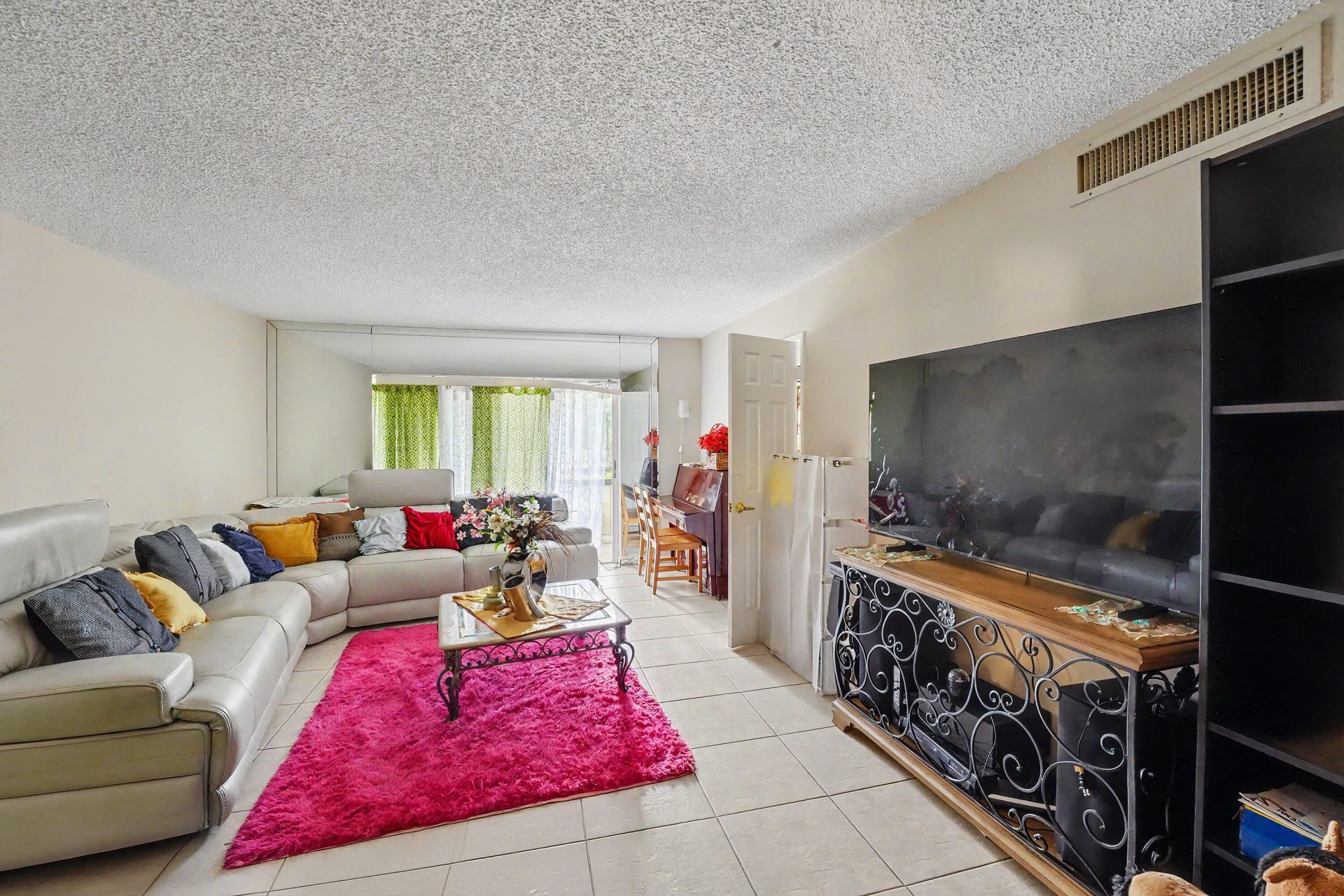 6061 N Falls Cir, Unit 110, Lauderhill, FL 33319 Photo