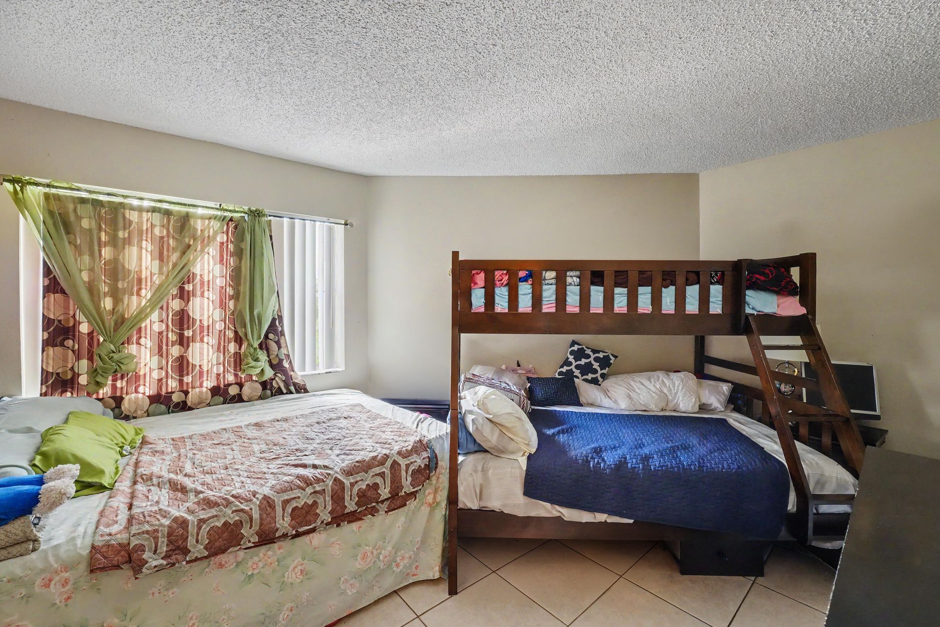 6061 N Falls Cir, Unit 110, Lauderhill, FL 33319 Photo
