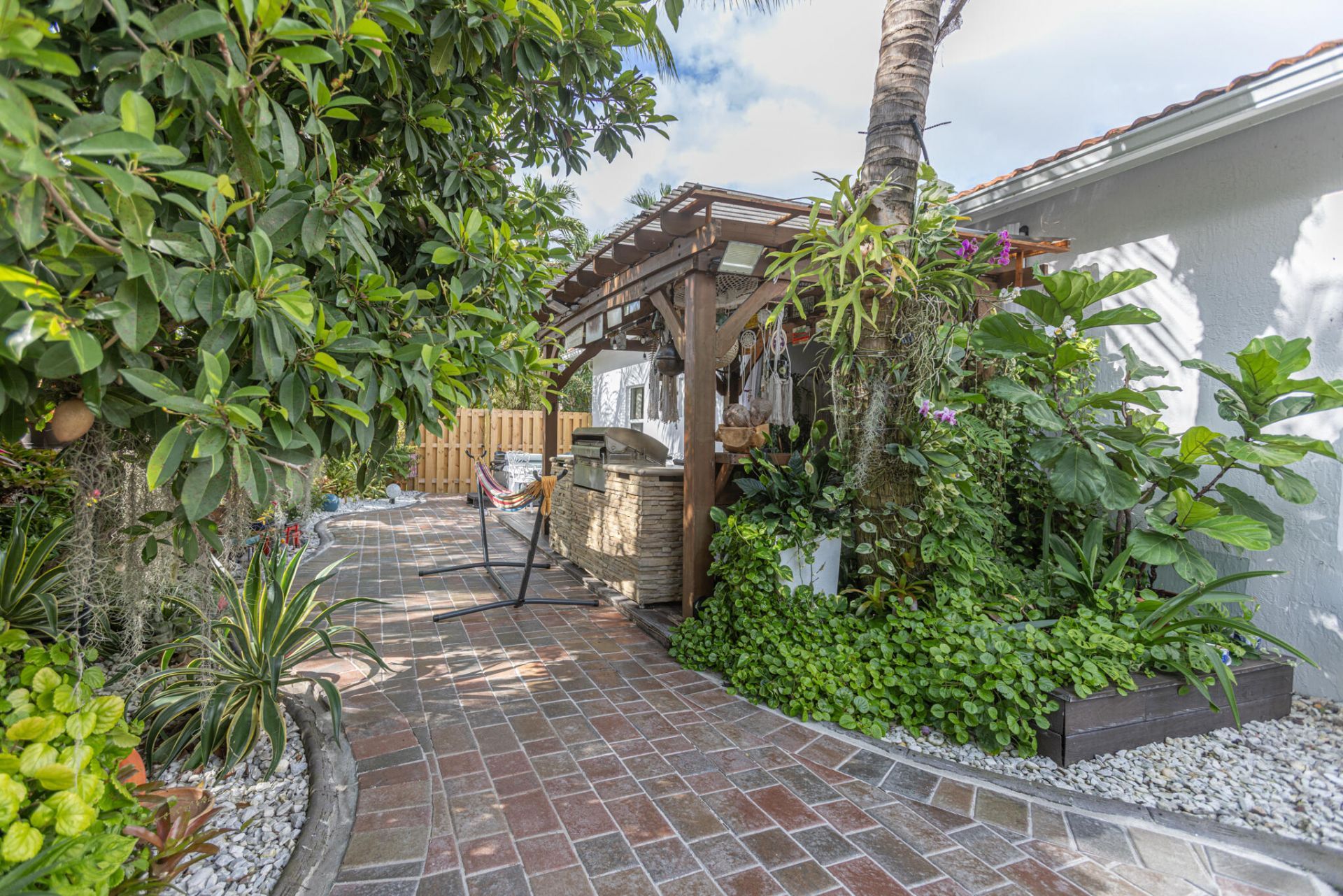 1561 NW 168th Avenue, Pembroke Pines, FL 33028 Photo