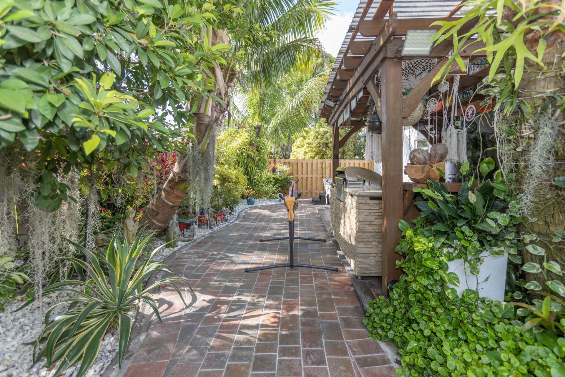 1561 NW 168th Avenue, Pembroke Pines, FL 33028 Photo