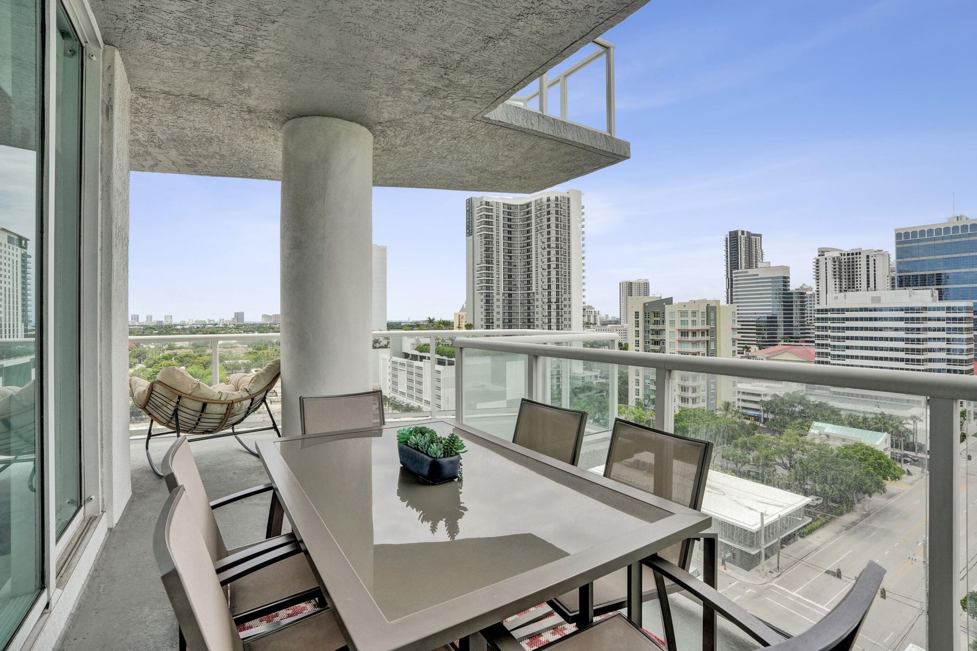 315 NE 3rd Avenue, Unit 1206, Fort Lauderdale, FL 33301 Photo