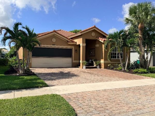 2165 SW Newport Isles Boulevard, Port St. Lucie, FL 34953