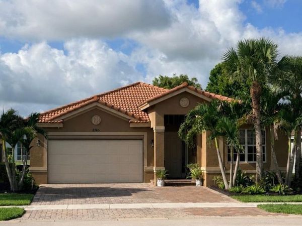 2165 SW Newport Isles Boulevard, Port St. Lucie, FL 34953