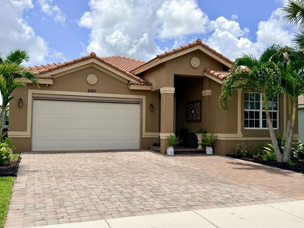 2165 SW Newport Isles Boulevard, Port St. Lucie, FL 34953