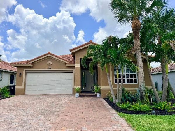 2165 SW Newport Isles Boulevard, Port St. Lucie, FL 34953