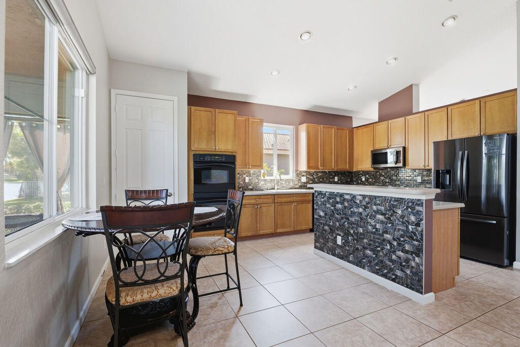2165 SW Newport Isles Boulevard, Port Saint Lucie, FL 34953 Photo