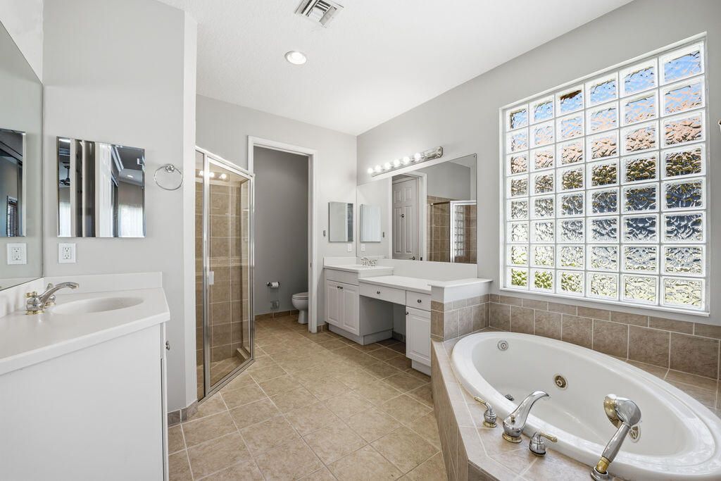 2165 SW Newport Isles Boulevard, Port Saint Lucie, FL 34953 Photo