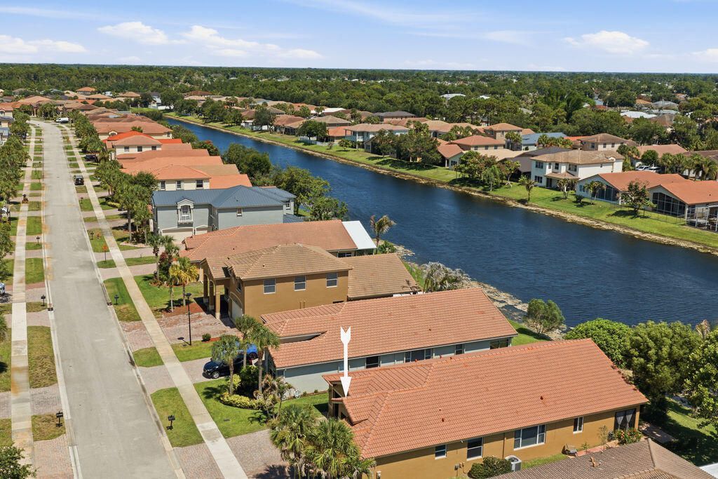 2165 SW Newport Isles Boulevard, Port Saint Lucie, FL 34953 Photo