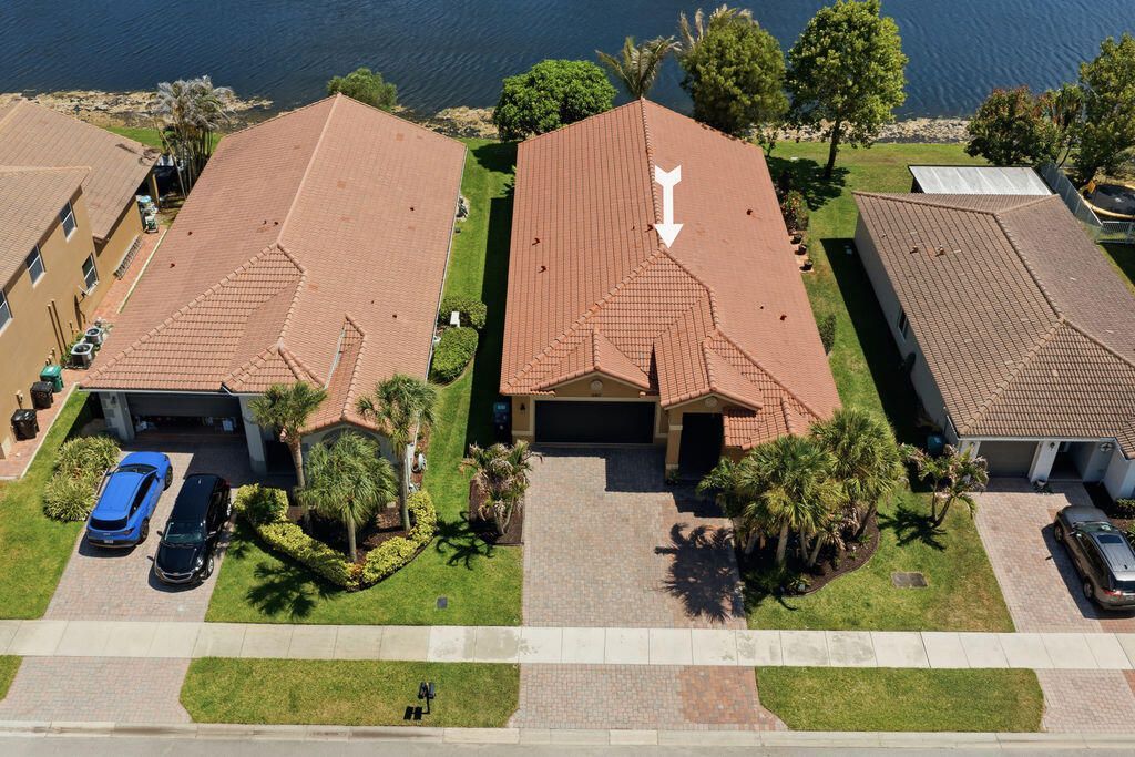 2165 SW Newport Isles Boulevard, Port Saint Lucie, FL 34953 Photo