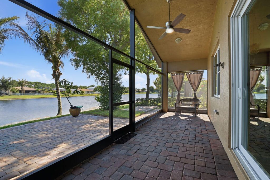 2165 SW Newport Isles Boulevard, Port Saint Lucie, FL 34953 Photo