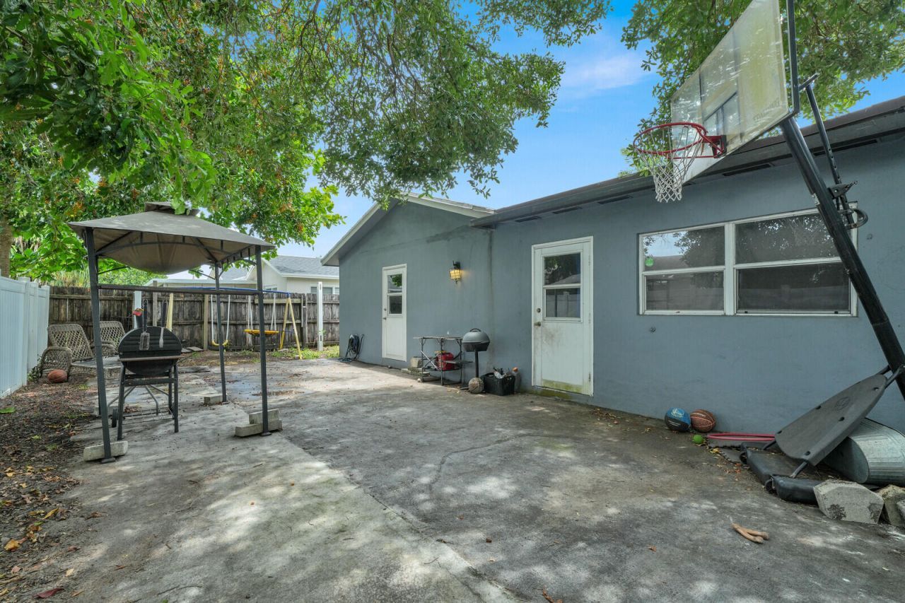 9599 SW 13th Place, Boca Raton, FL 33428 Photo