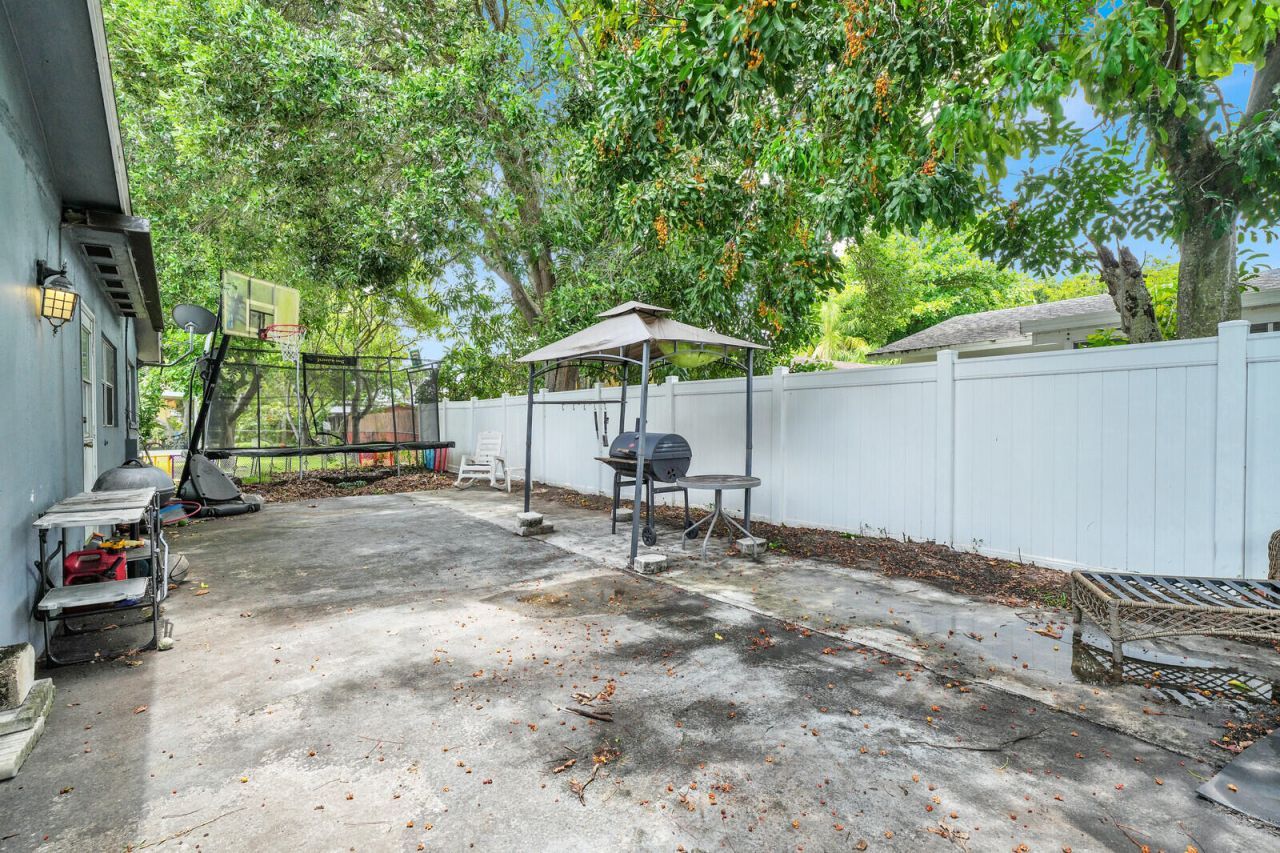 9599 SW 13th Place, Boca Raton, FL 33428 Photo