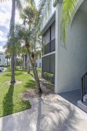 1010 Green Pine Boulevard, Unit E1, West Palm Beach, FL 33409 Photo