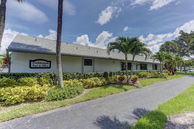 1010 Green Pine Boulevard, Unit E1, West Palm Beach, FL 33409 Photo