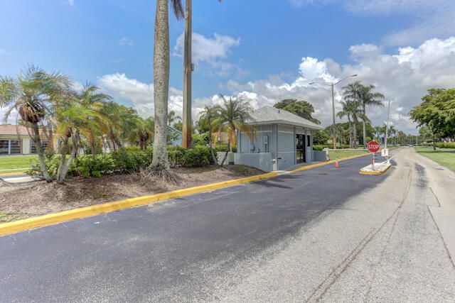 1010 Green Pine Boulevard, Unit E1, West Palm Beach, FL 33409 Photo