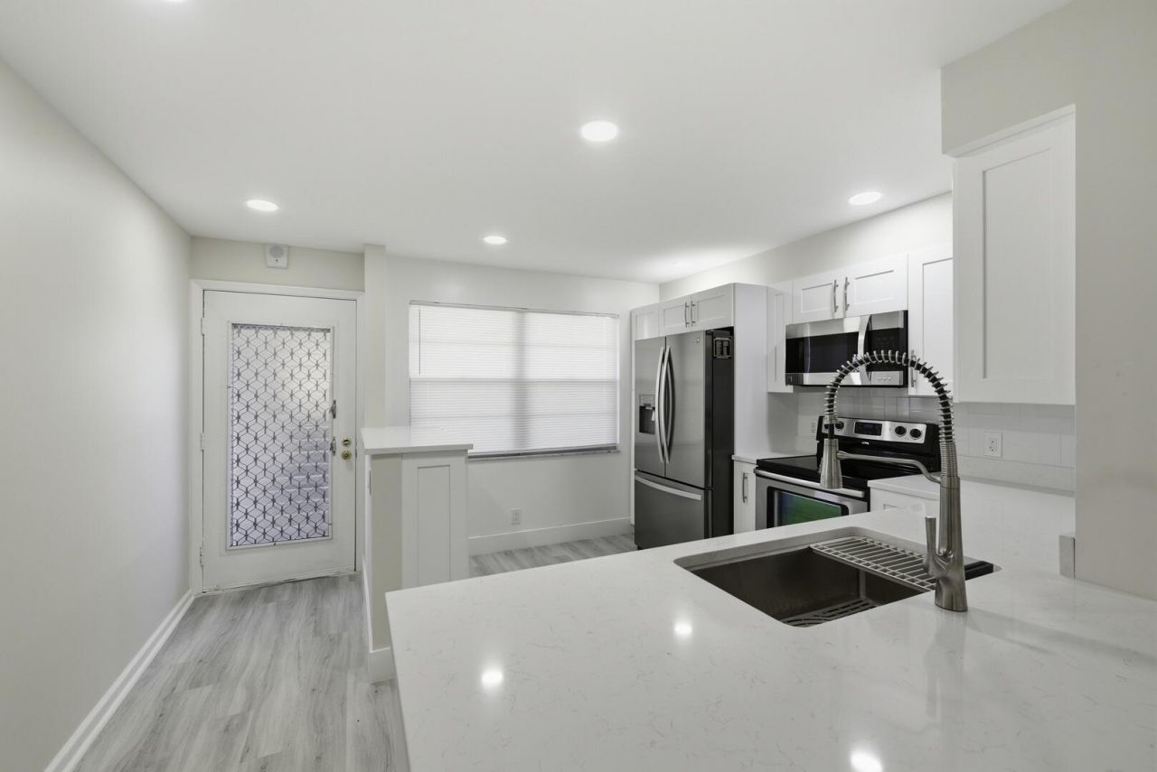 2901 Victoria Circle, Unit B2, Coconut Creek, FL 33066 Photo