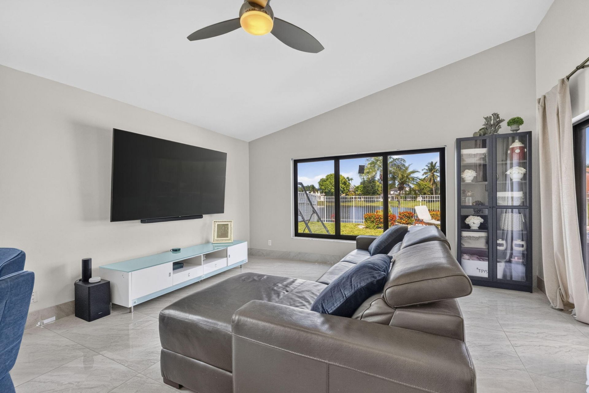 912 NW 132nd Avenue, Sunrise, FL 33325 Photo